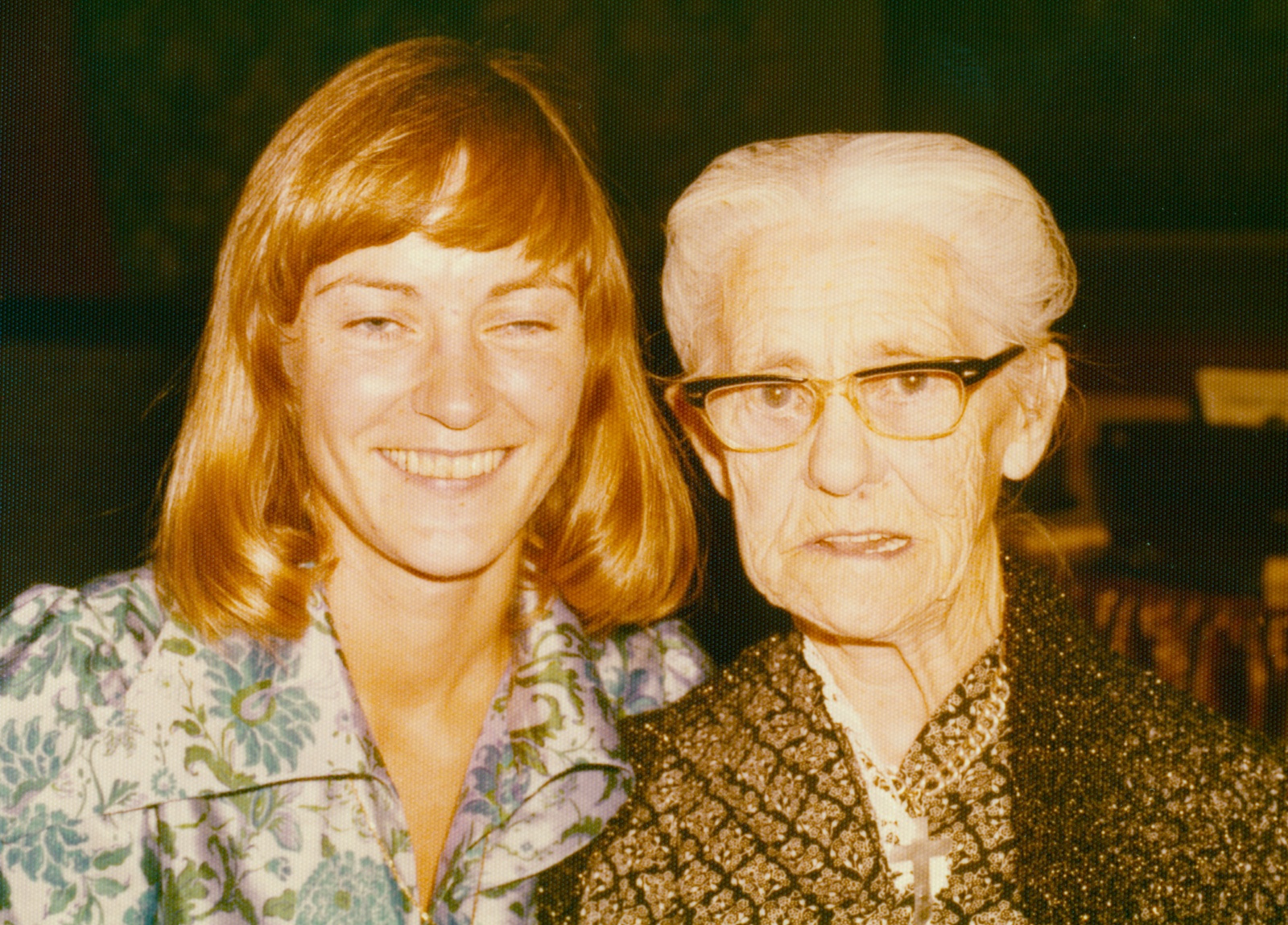 Benthe og faster Laura